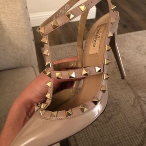 Valentino Rockstuds Poudre Pumps